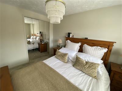 Bedroom no.1 rear double: